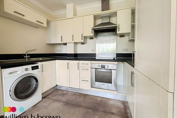 Yeoman Close - Photo 1