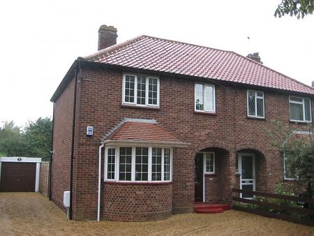 4 Bed - Boundary Road, Norwich - Photo 2