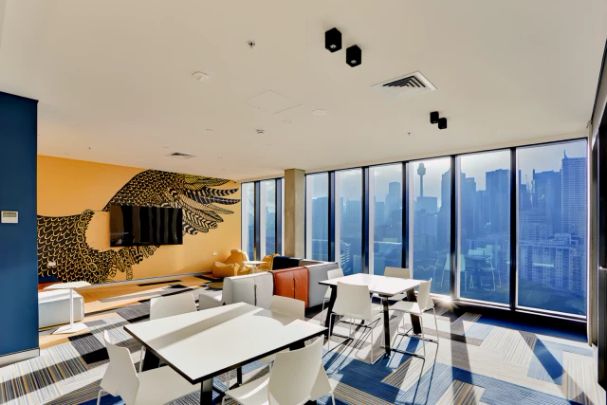 Twin Room-King Single Bed with Premium View - Photo 1