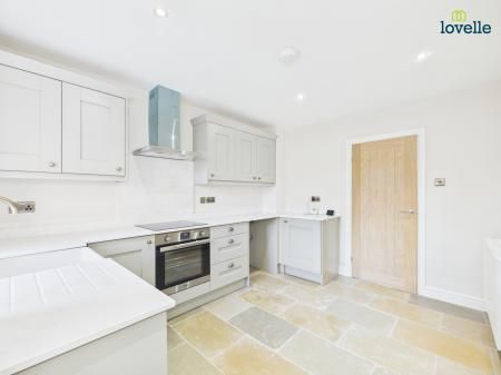 2 bedroom Terraced House To Let - Photo 5