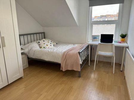 7 bedroom terraced house to rent - Photo 2