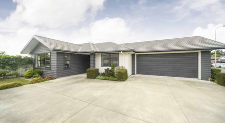 FOUR BEDROOM - KELVIN GROVE - Photo 5