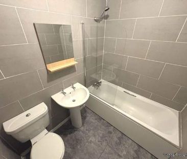 2 bedroom property to rent in Renfrew - Photo 1