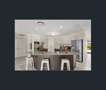 Stunning Brick Home located in Moore Creek - Photo 4