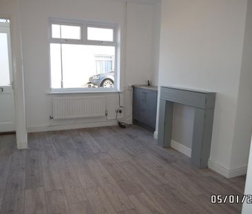 3 bedroom terraced house to rent - Photo 5