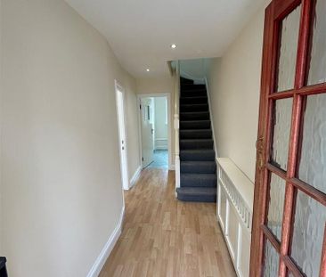 4 bedroom terraced house to rent - Photo 4
