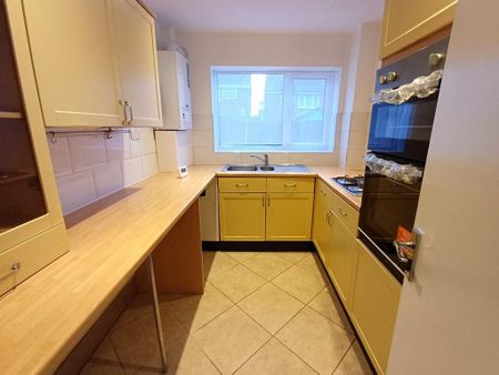 3 bedroom terraced house to rent - Photo 5