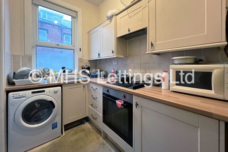 2 Bedroom Mid Terraced House for rent in Elizabeth Street - Photo 4