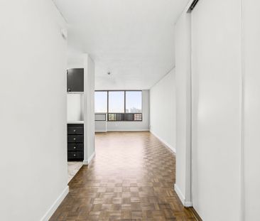 For Lease - 2360 Dundas Street Unit# 1613B, Toronto, Ontario - Photo 3