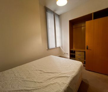 2 Bed Flat, Eastgate, LS2 - Photo 3