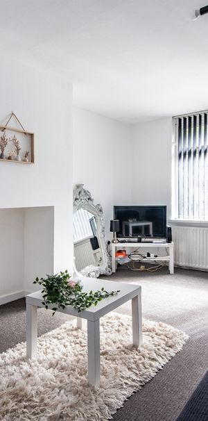 3 Bed Semi-Detached House, Beeston Road, NG7 - Photo 1