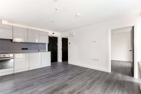 One double bedroom apartment in the City Centre. - Photo 3