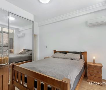 TWO BEDROOM TOWNHOUSE IN PRIME LOCATION - Photo 2