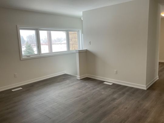 For Lease - 124 Squire Drive Unit# B, Ajax, Ontario - Photo 1