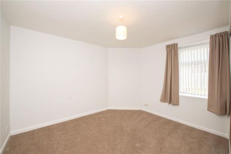 2 bedroom semi-detached house to rent - Photo 4