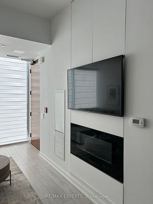 For Lease - 9 Buttermill Avenue Unit# TH05, Vaughan, Ontario - Photo 1