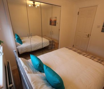 2 bedroom flat to rent - Photo 2