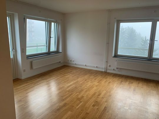 Småbrukets backe 33 - Photo 1