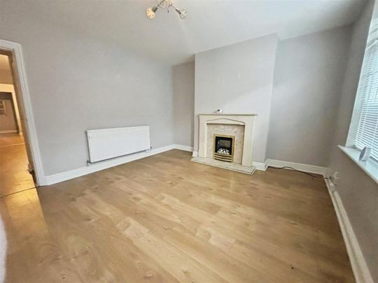 3 bedroom terraced house to rent - Photo 1