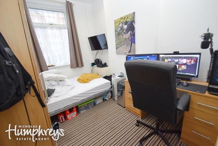 5 bedroom terraced house to rent - Photo 4