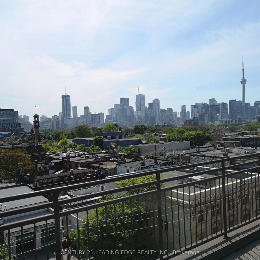 456 College Street #404 - Photo 1