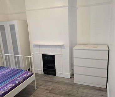 2 bedroom house share to rent - Photo 5