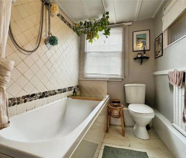 3 bedroom terraced house to rent - Photo 6