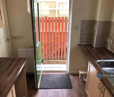 3 bedroom detached house to rent - Photo 6