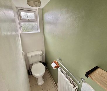 3 bedroom terraced house to rent - Photo 3