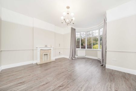 Cottenham Park Road, West Wimbledon, SW20, London - Photo 2