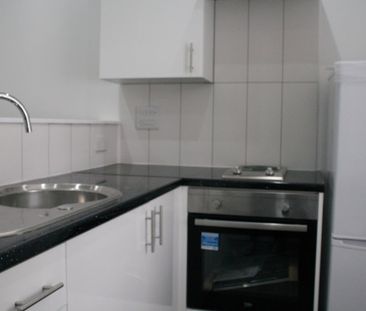 Studio Flat, Russell Street, RG1 - Photo 4