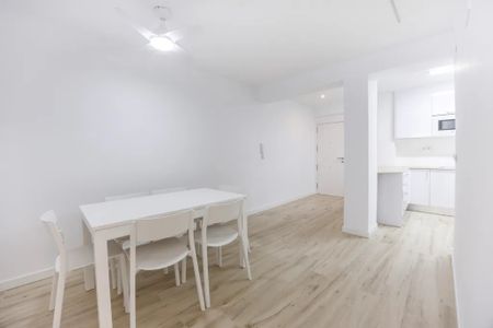 Carrer Campoamor, Valencia, Valencian Community 46022 - Photo 2