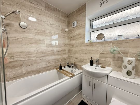 High Street, Wadworth - Photo 1