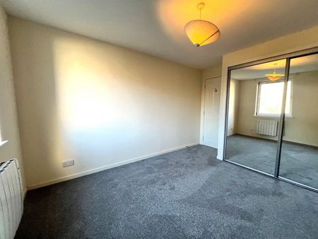 Flat A, 28 Fraser Road, AB25 3UH, Aberdeen - Photo 2