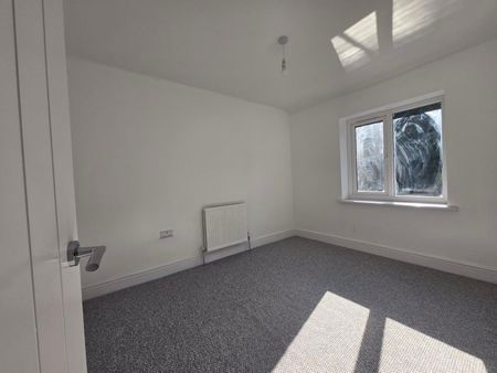 Jarvis Crescent, Oldbury - Photo 5