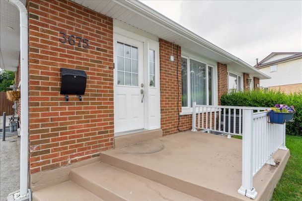 For Lease - 3675 Glencolin Court Unit# UPPER, Mississauga, Ontario - Photo 1