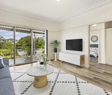 Charm, character & convenience - Photo 2