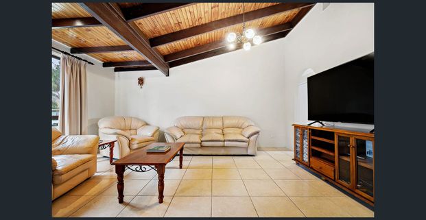 ABSOLUTELY FABULOUS PROPERTY WITH GRANNY FLAT ON ACREAGE!! - Photo 1