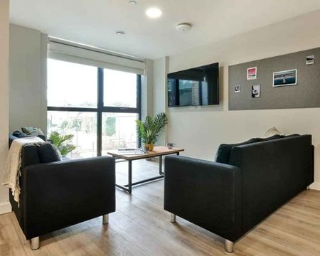 Bronze Ensuite - 6 Bed - Photo 3