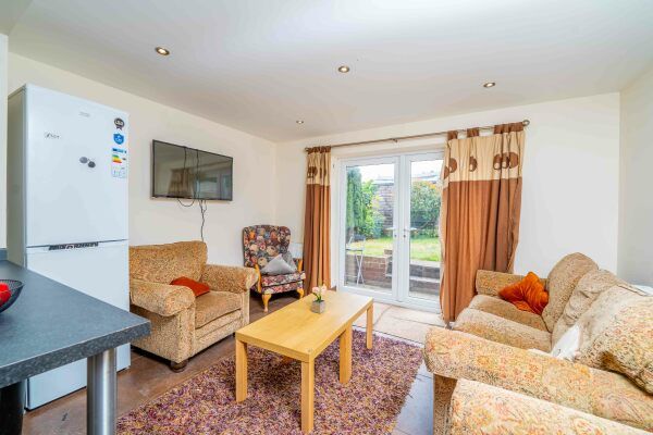 84 Newland Park Drive - Photo 1