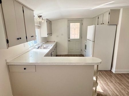 For Lease - 45 Wellington Road 124 N/A Unit# B, Erin, Ontario - Photo 5