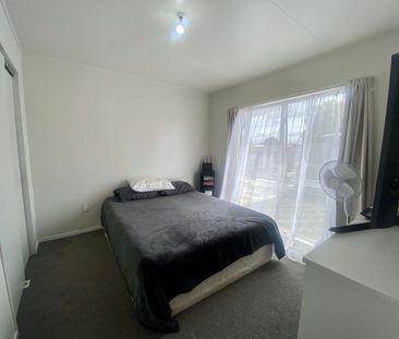 Cosy 2-Bedroom House in Hastings - Photo 1