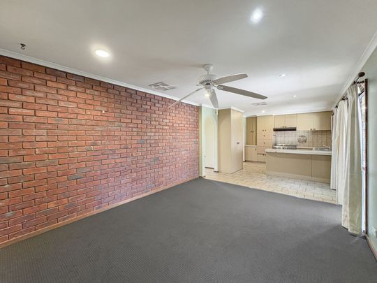 24 Holly Street, Golden Square - Photo 1