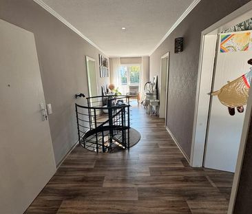 5,5 Zimmerwohnung 140qm mit Garten und Stellplätzen in Mühlheim - Photo 2