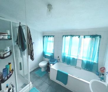 3 bedroom semi-detached house to rent - Photo 2