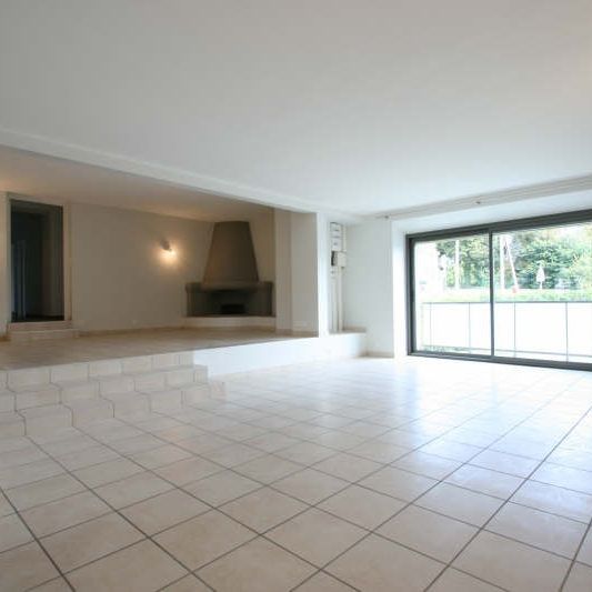 Location Appartement 4 pièces 128m² PRINGY 74370 - Photo 1