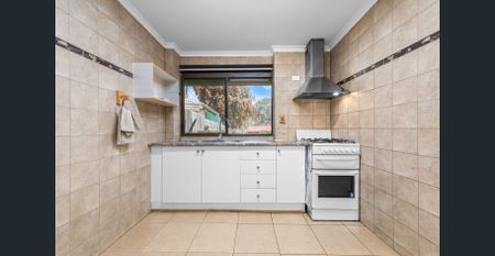 Space and Charm - Photo 5