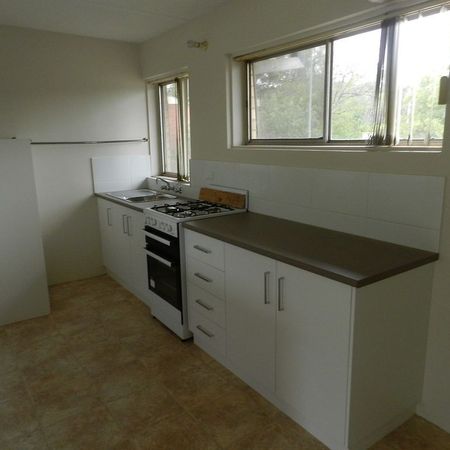 Neat and Tidy 1 Bedroom Unit in Mooroopna - Photo 3