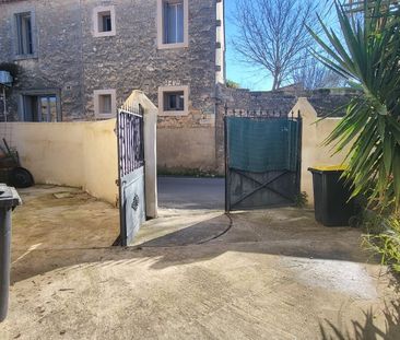 Location Maison 5 pièces 124m² SUSSARGUES 34160 - Photo 1