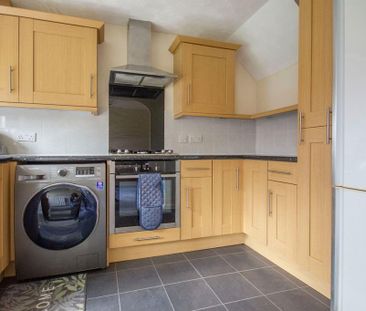 3 bedroom semi-detached house to rent - Photo 5